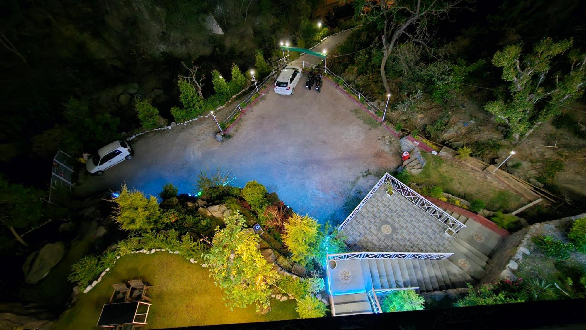 On The Rocks Hotel Kasauli Luaran gambar