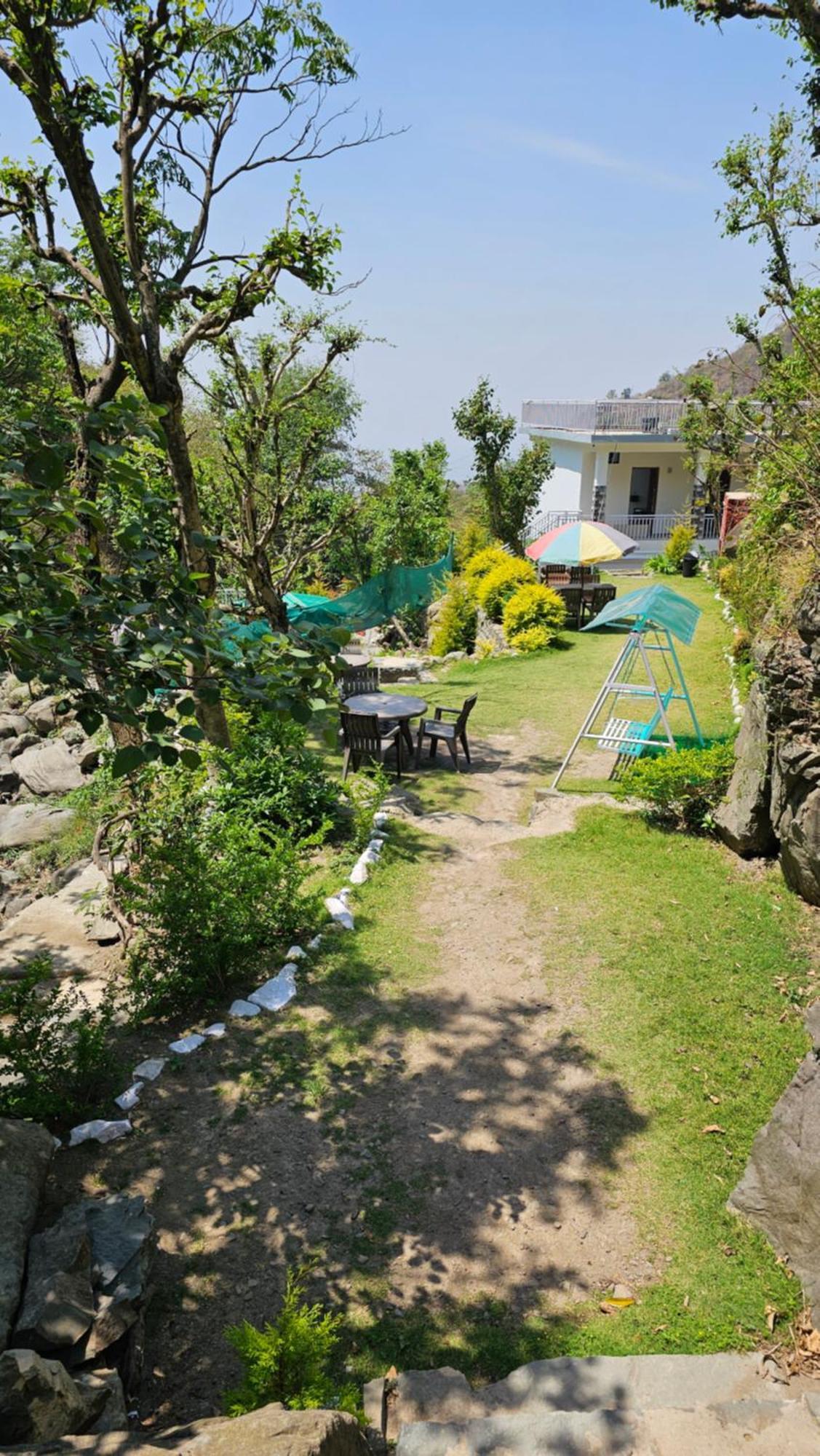 On The Rocks Hotel Kasauli Luaran gambar