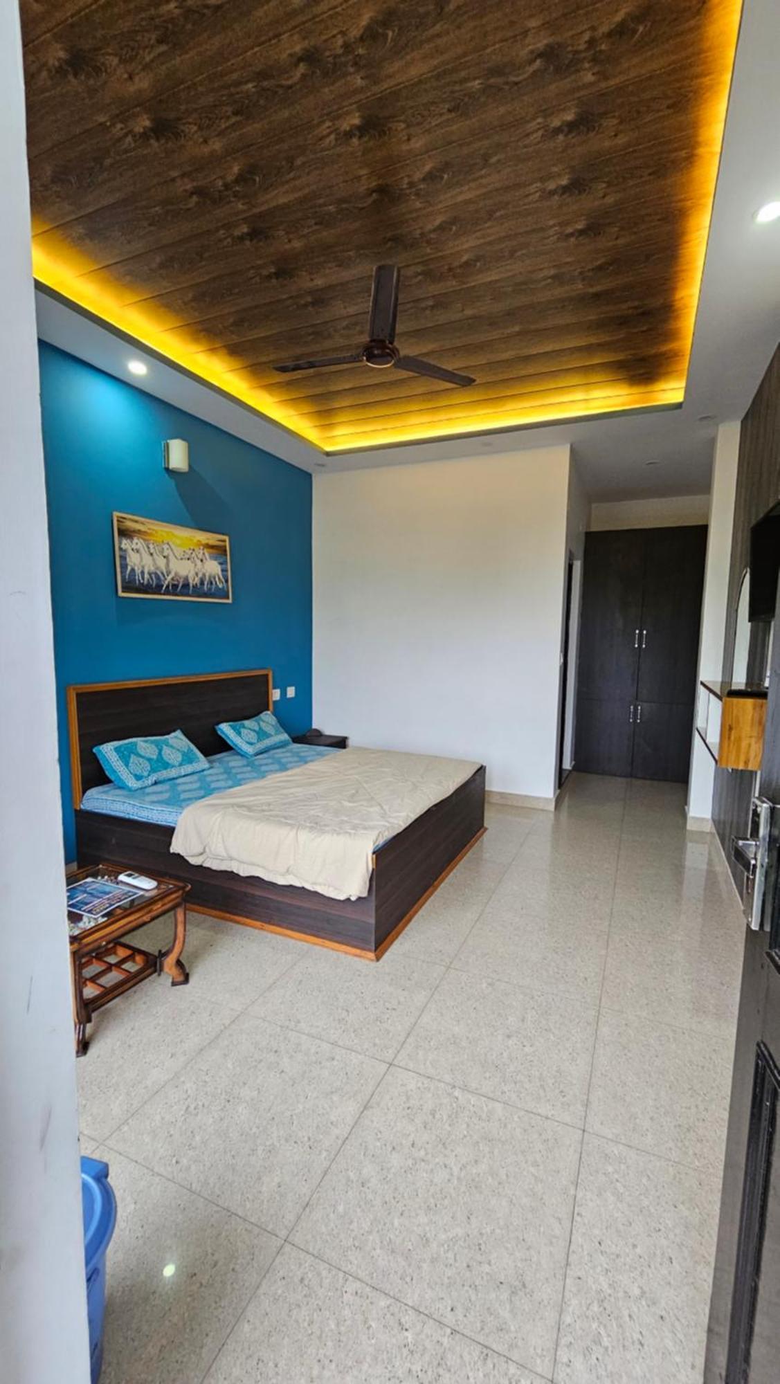 On The Rocks Hotel Kasauli Luaran gambar