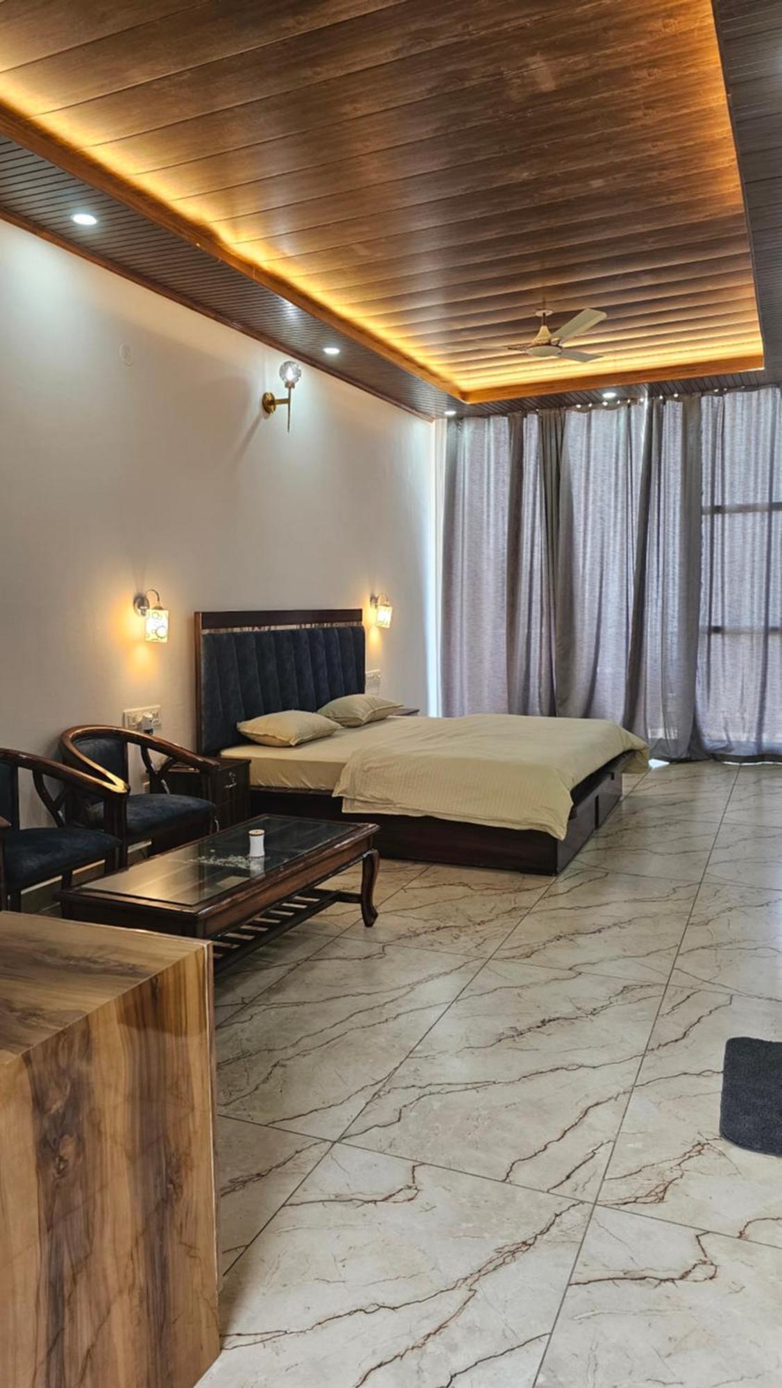 On The Rocks Hotel Kasauli Luaran gambar